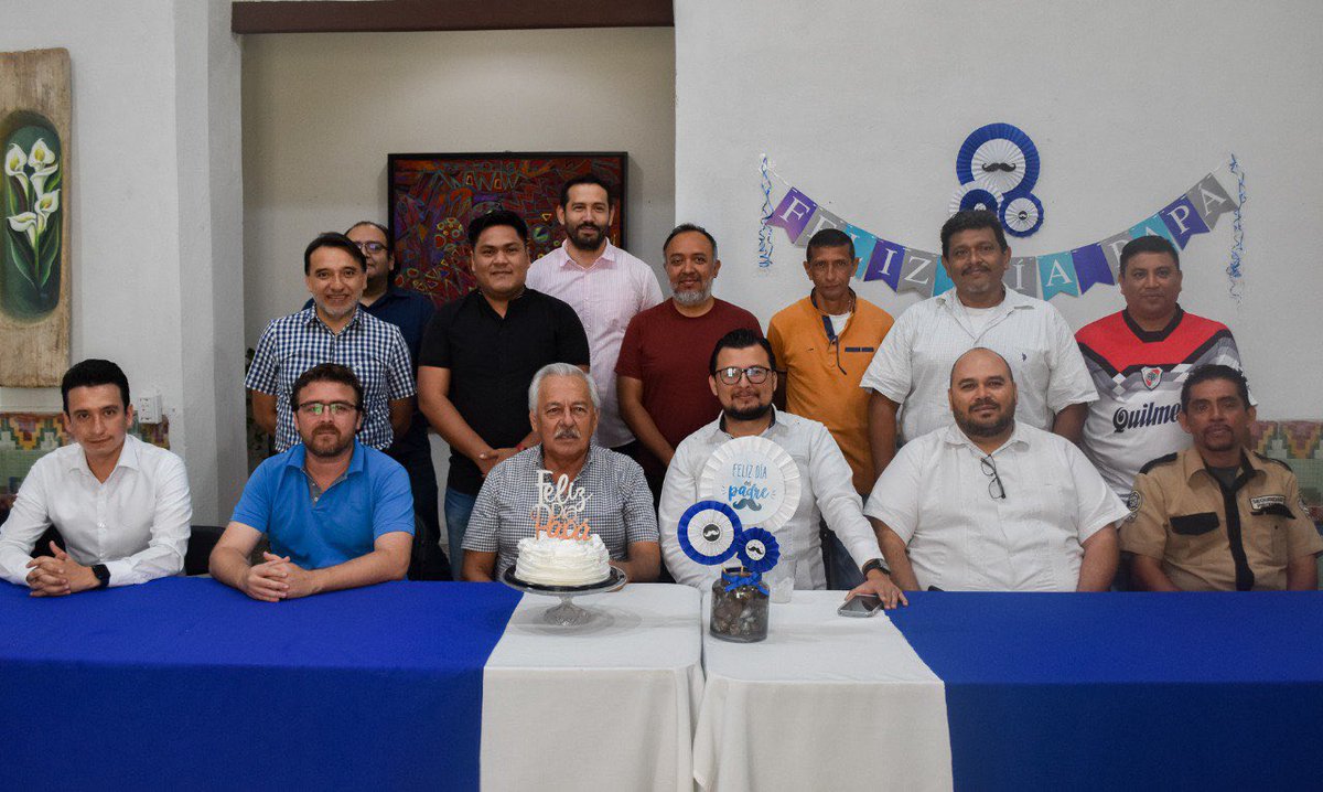 CJCampecheGob's tweet photo. Hoy tuvimos un convivio para celebrar a nuestros compañeros que tienen la dicha de ser papás y servidores públicos.

Gracias por su entrega y compromiso, para guiar a sus hijos con amor incondicional. 

#MesDelPadre https://t.co/uhpb2pqjY8