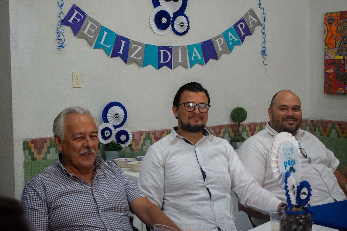 CJCampecheGob's tweet photo. Hoy tuvimos un convivio para celebrar a nuestros compañeros que tienen la dicha de ser papás y servidores públicos.

Gracias por su entrega y compromiso, para guiar a sus hijos con amor incondicional. 

#MesDelPadre https://t.co/uhpb2pqjY8