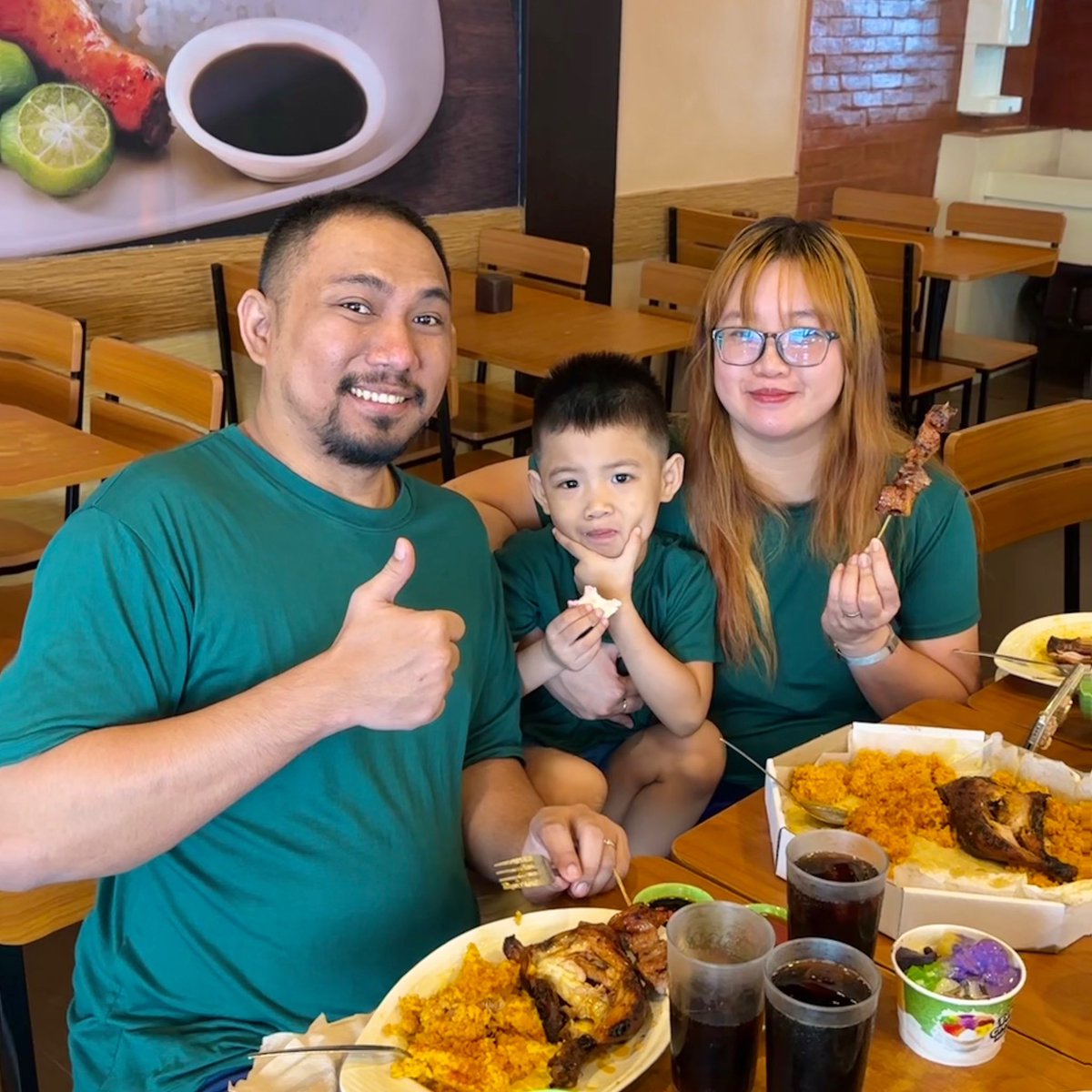 Father’s Day naaaaa!!! Let’s give honor to our son’s first hero & our daughter’s first love. I-blowout na ang Ama ng Tahanan sa Mang Inasal!#FathersDaywithMangInasal celebration is from June 12 to 18! 

#MangInasalAt20
#ILoveMangInasal
#MangInasal

@MangInasalPH