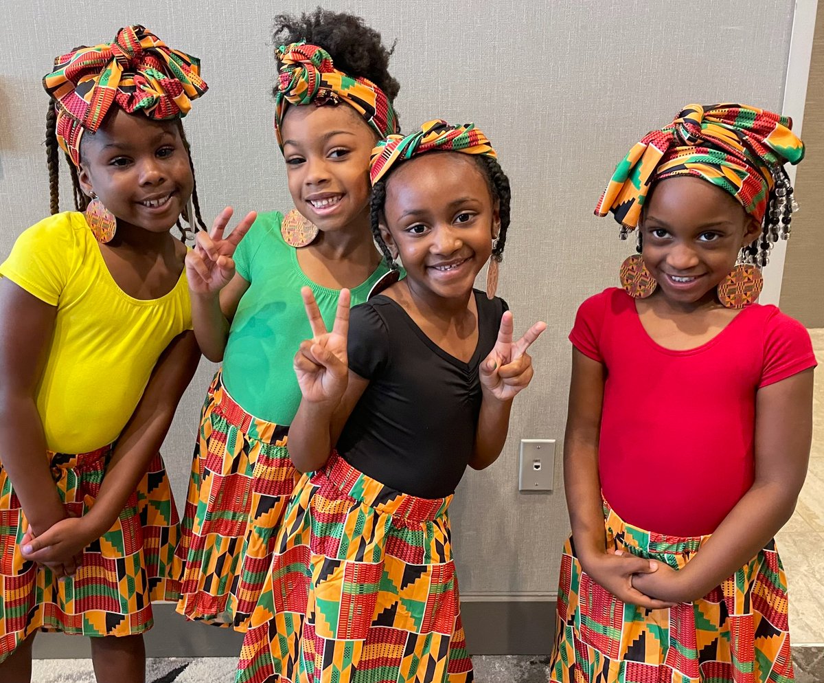 StephenHall_PR's tweet photo. I enjoyed every moment of tonight’s beautiful Ariya celebration, which concluded the annual Black History Summer Academy. Well done, all! @officialSPS 🎉 https://t.co/RJMOoeN1CC