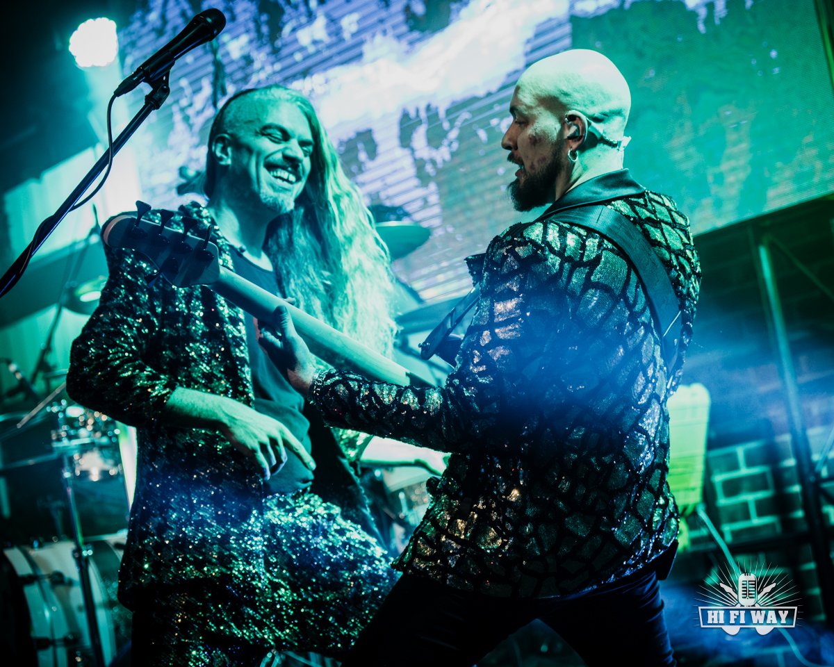 .<a href="/Voyagerau/">VOYAGER</a> <a href="/dyssidiaband/">Dyssidia</a> Epic show last night at the UniBar Adelaide! It was a full house to see amazing Voyager Australia supported by Dyssidia. It is going to be hard to top this show. Check out our live photos by <a href="/samagram77/">Samuel Phillips</a> ... hifiway.live/2023/06/17/voy…