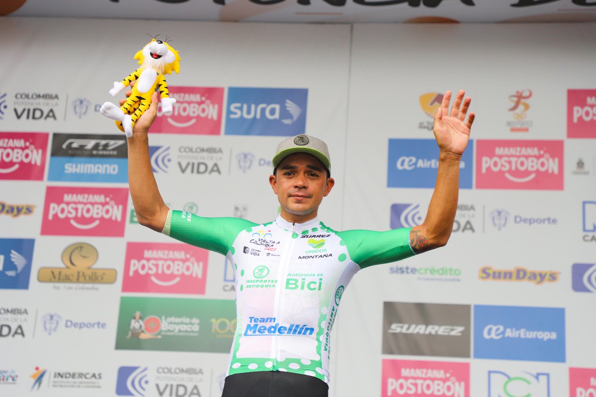 LaRuedaColombia's tweet photo. #VColombia2023🇨🇴🚴‍♂️
#PotenciaDeLaVida🇨🇴🚴‍♂️

Líder de la Montaña @fabioaduarte de @team_medellin, @RoRoContreras de @CiclismoGob_G de los Sprint Especiales y Santiago Ramírez de @OrgullPaisa líder Sub 23 en @Vueltacolombia1 luego del Prólogo en Yopal

📸 Carlos Cruz @fedeciclismocol https://t.co/hpBDcbQngz