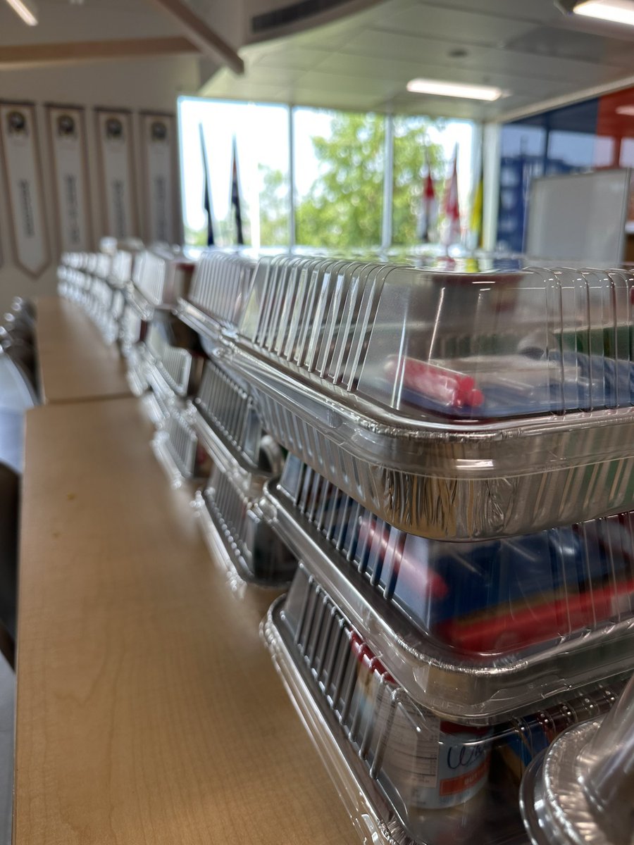 chief_school's tweet photo. In partnership with the Saskatoon Millennium Lions Club, Chief Whitecap School created over 100 birthday cake packages for children that will be distributed through the Saskatoon Food Bank. #givingback https://t.co/aKffwKEqlT