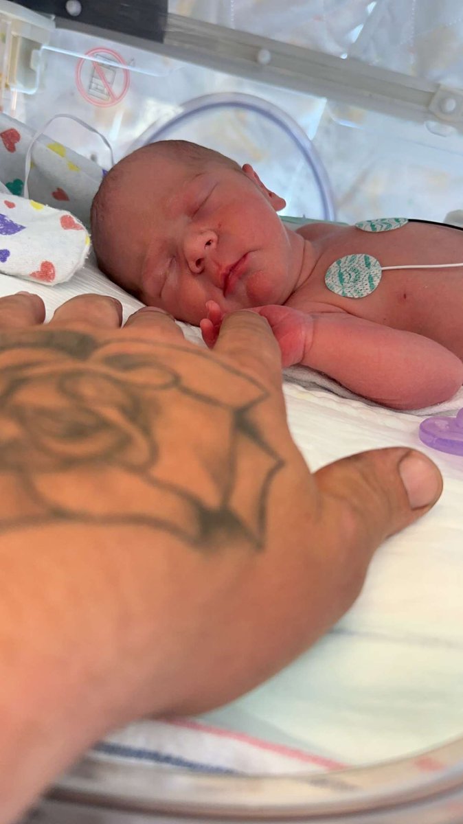 c_amberr178's tweet photo. Out sweet fighter holding his daddy’s finger ❤️ Caysen you have officially completed mine and daddy’s world ❤️ https://t.co/M6YlzlmTYd