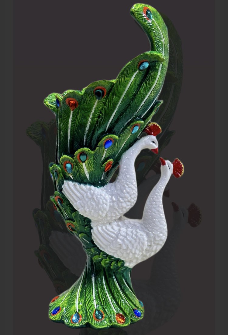 murtiartistry's tweet photo. Unleash the radiance : White Peacock Sculpture with Sparkling Gem Feather💎🪽

Use coupon code “https://t.co/Tw2zT4hKX3” for 10% off.✨

#murtiartistry #SaturdayVibes #saturdaymorning #greatfit #giftidea #decorinspiration #click #peacock #homestyling https://t.co/rzUdh9Grw0