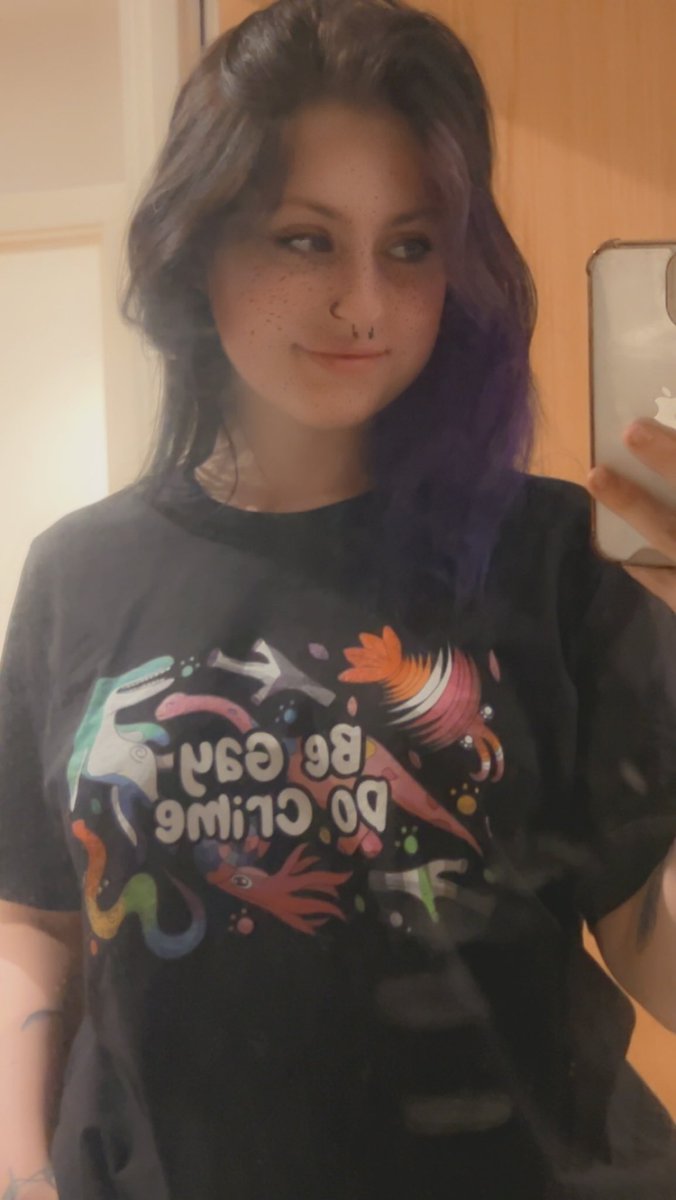 Bo_RoseTheGoose's tweet photo. One of IINSIDEMYHEAD’s @mayximh  pride collection t shirts I’m INLOVE it’s so soft and I bought my girlfriend a matching one GO CHRCK OUT THEIR STORE AND SUPPORT A DISABLED QUEER BUSINESS OWNER TODAY!!! https://t.co/UMXQ6B4he7