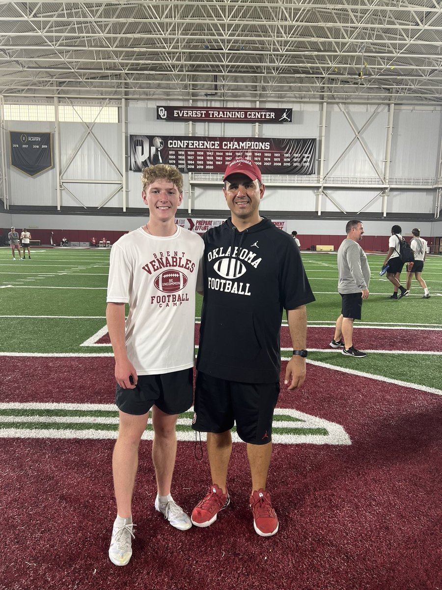 Logan DeFranzo tweet media