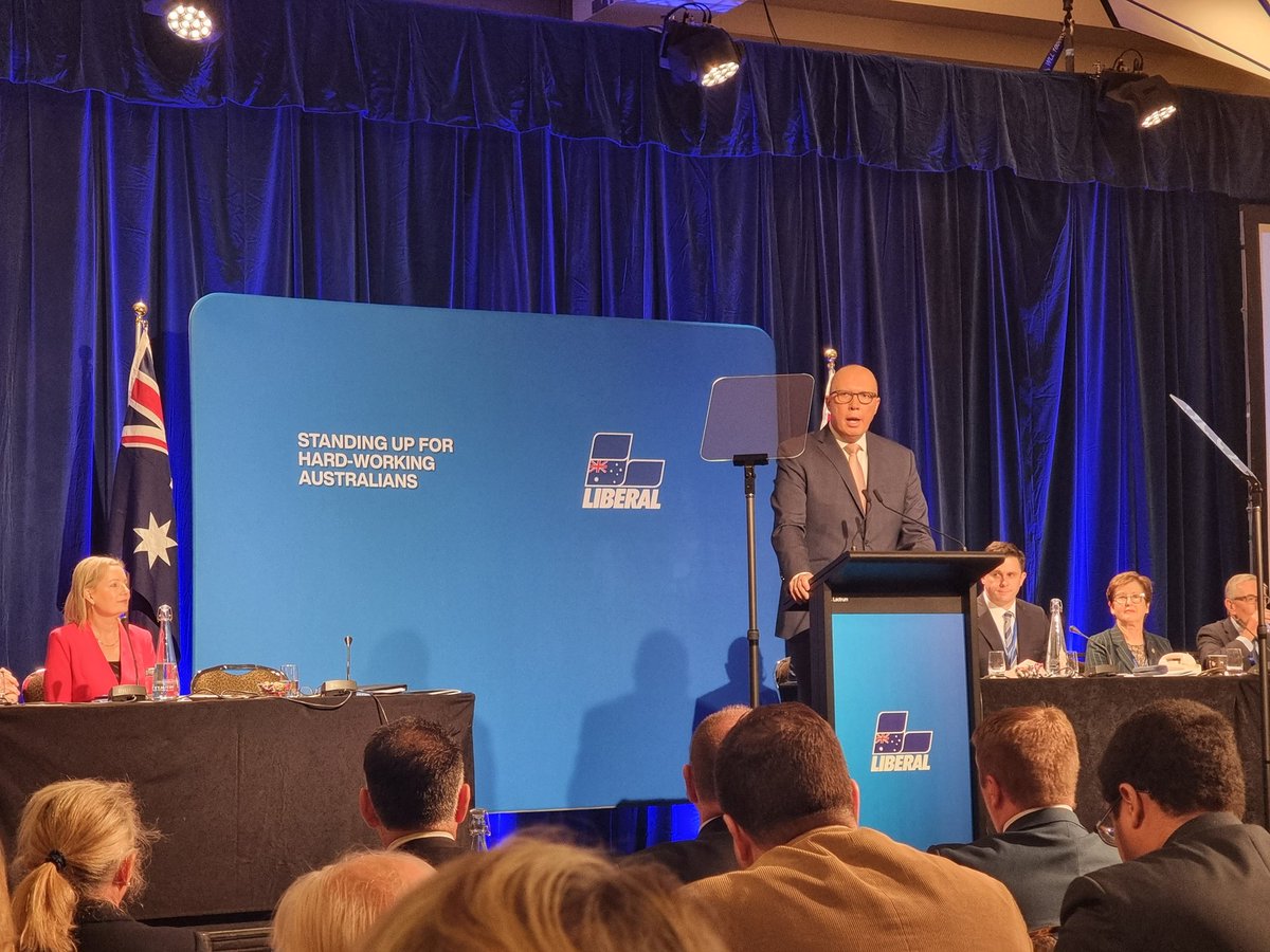 ALSF's tweet image. Fantastic speech earlier today from @PeterDutton_MP at @LiberalAus Federal Council.

He outlined the direction we are headed as Party and told delegates of the many broken promises and bad decisions of the Albanese Labor Government.

oneyearoflabor.com