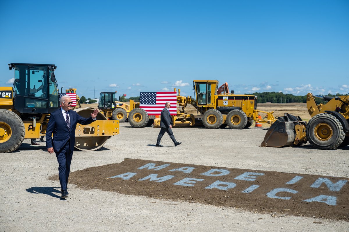 POTUS46Archive's tweet photo. My economic plan brings the supply chain home. https://t.co/IvwkqKAZGG