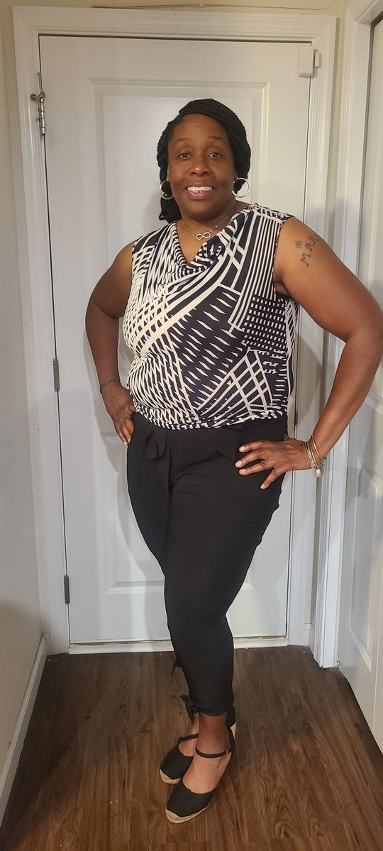 Bowman_ME's tweet image. #50BirthdayPartyThings
Celebrated my Sis/Classmate tonight! #MorePicsToCome