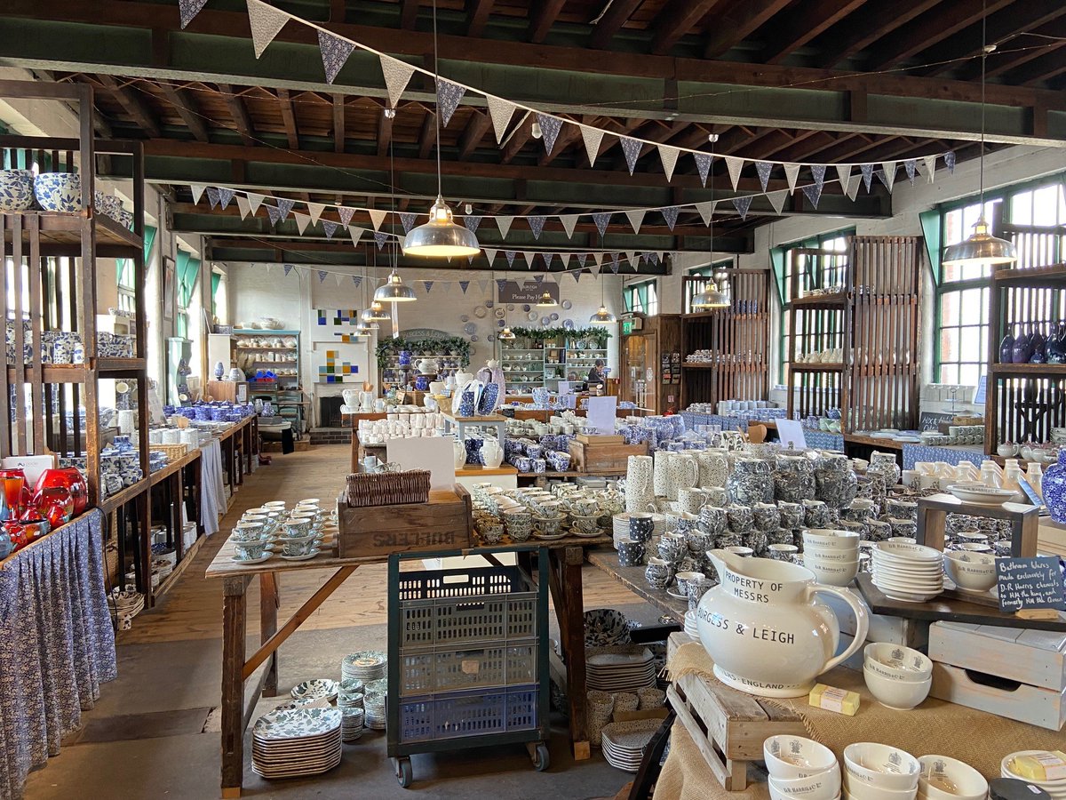 Enjoy a day at Middleport Pottery!p
For more information & Tour tickets visit: re-form.org/middleportpott…
#visitstoke #visitstokeontrent #visitstaffordshire #staffordshire #stokeontrent #touristattraction #heritagesite #artisanshopping #pottery #middleport #heritagesite