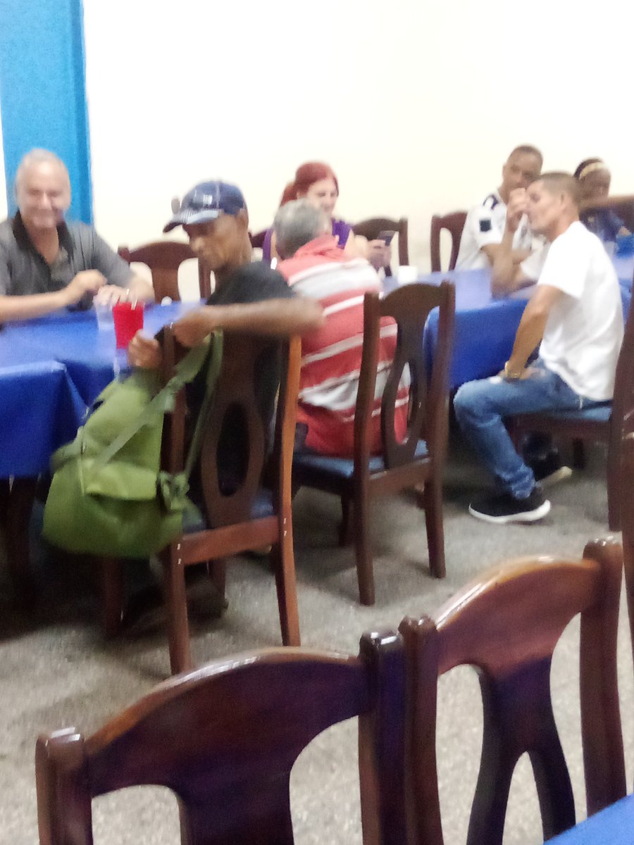 Nuestra celebración por los padres en la Sociedad Alumets SURL