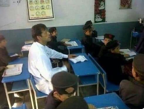 rizistence's tweet photo. “The ability to unlearn is one of the most important quality a leader can have.” Anonymous
Photo for attention purposes only! 🫡
#ImranKhan #learntounlearn #unlearn #Pakistan #tabdeeli https://t.co/TJVHjKWfWC