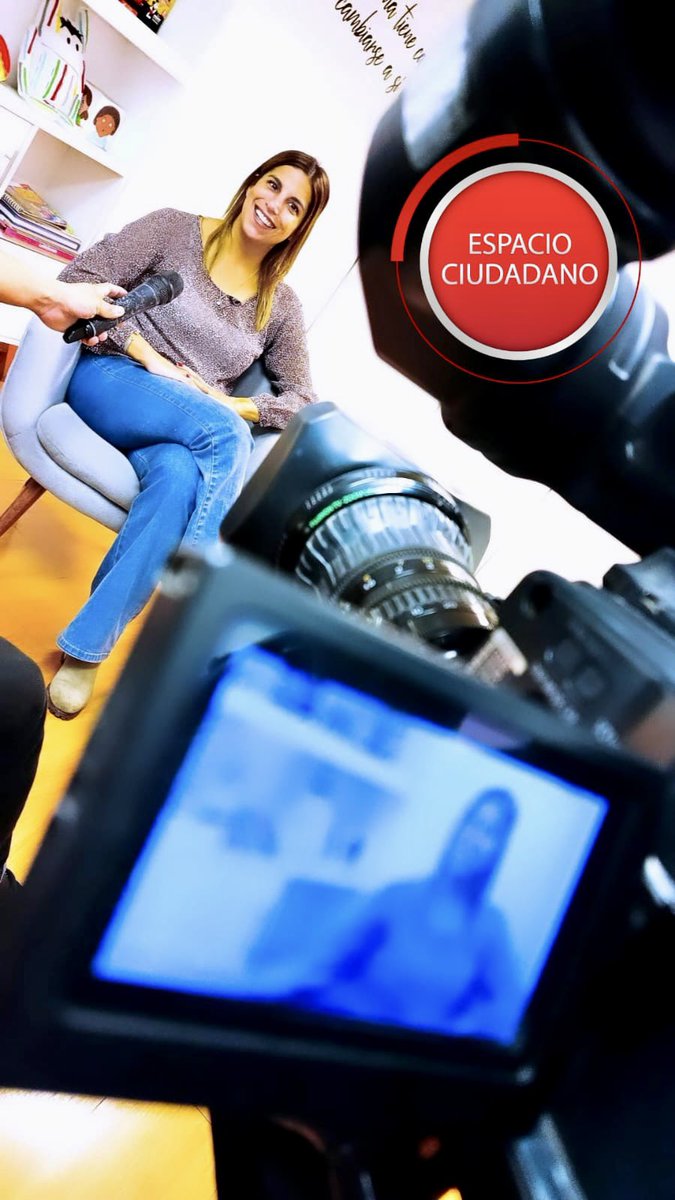 lorepa19's tweet photo. Hoy grabé una entrevista para el programa “Espacio Ciudadano” de Tv Perú. Hablé sobre la importancia de que padres y autoridades municipales escuchen a los niños y adolescentes. Pronto colgaré el link con la entrevista completa, ¡Gracias a todos los que me siguen! https://t.co/uoJPqi2IH6
