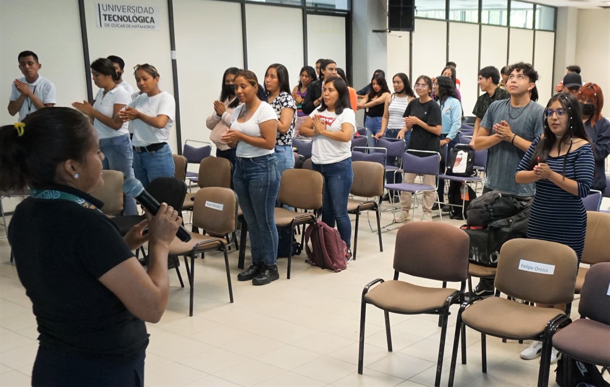 SoyUTIM's tweet photo. El departamento de servicios médicos en coordinación con el área psicopedagógica de esta institución, llevaron a cabo pláticas a estudiantes de los diferentes Programas Educativos sobre el tema “Ansiedad”. #LaUniversidadQueQueremos #UTIMde💚 https://t.co/itkWrZBVz2