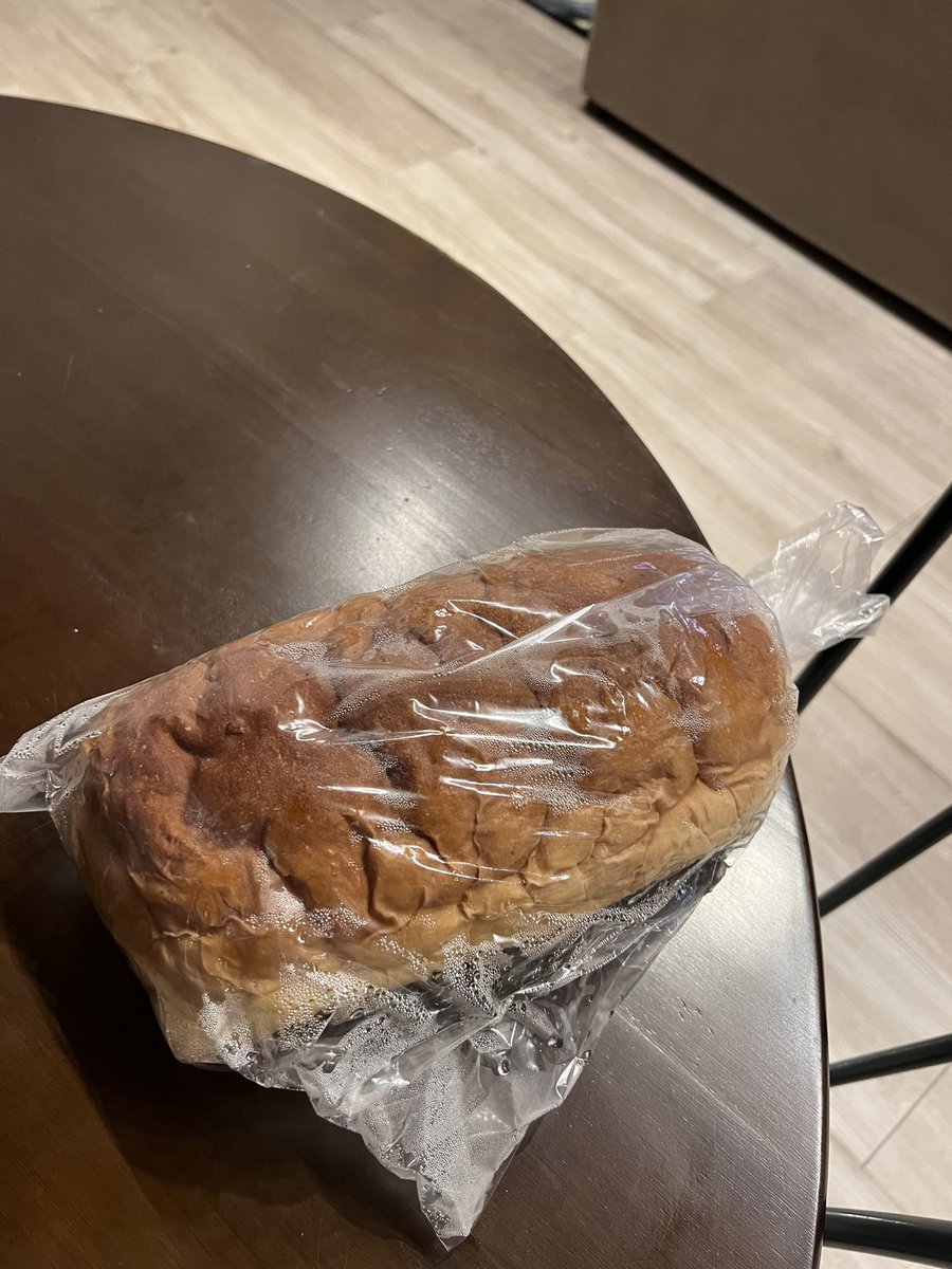 luizaiara's tweet photo. e a diarista que deixa até pãozinho fresquinhooo que delicia meu deussss🥹🥰🥰 https://t.co/dqTv4B3LP1