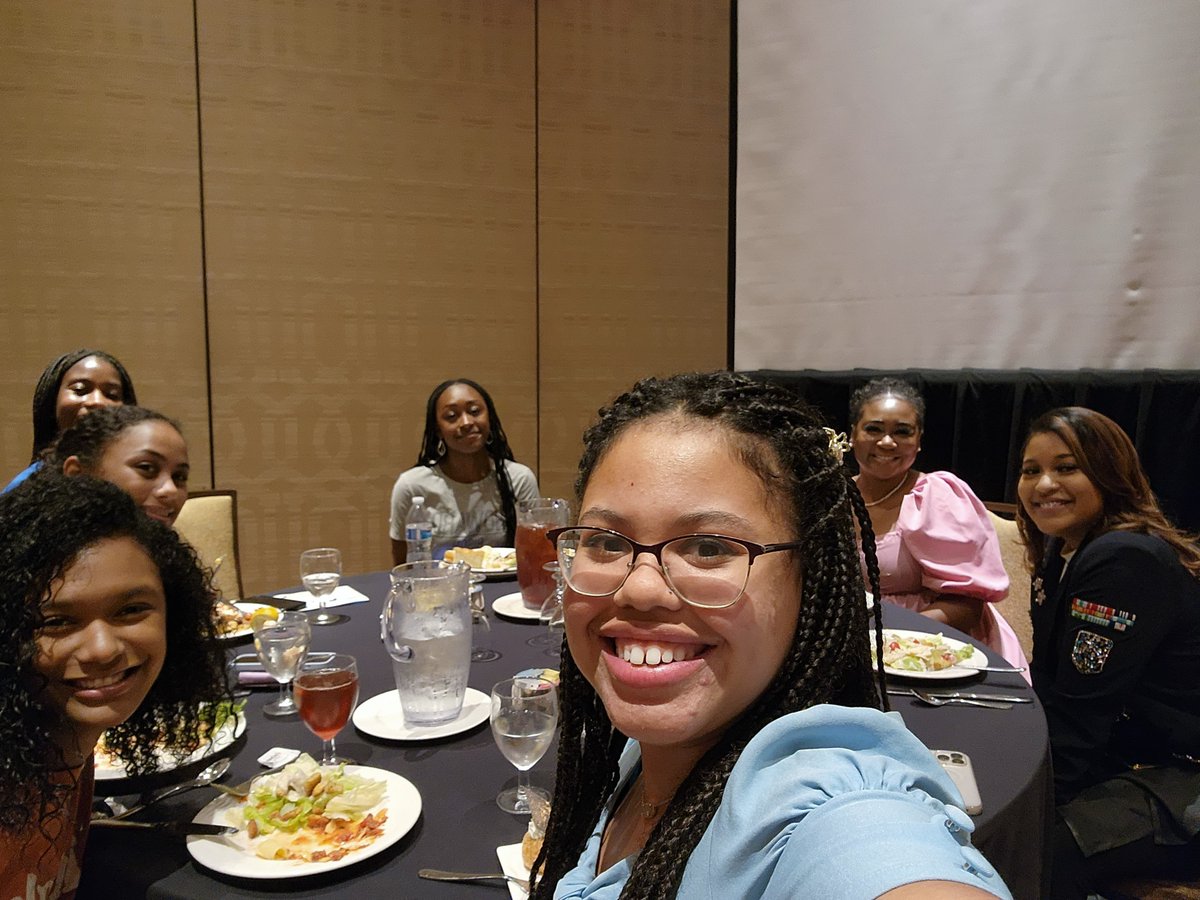 HTaylorSchlitz's tweet photo. Here with fellow @JackandJillInc alumni getting ready to talk to South Central Region graduating seniors. #SCRTC23 #JackAndJillofAmerica https://t.co/hWOfvDfkAG