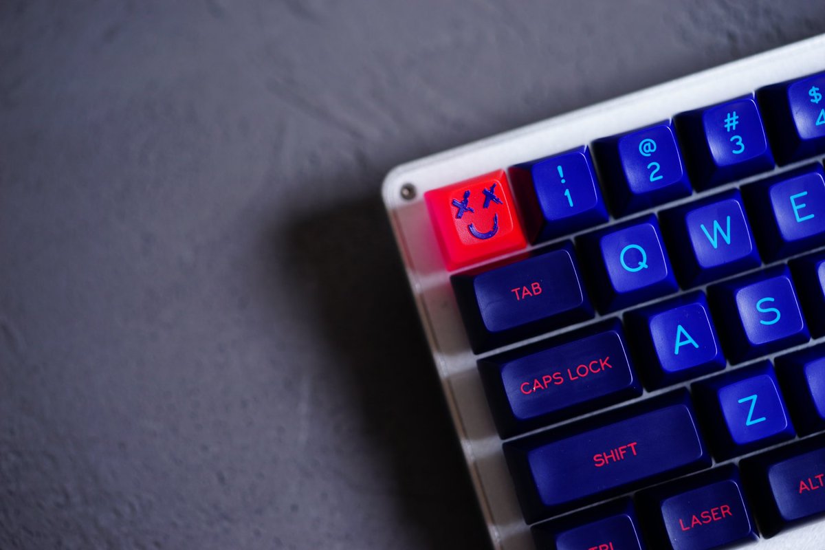 hotkeysproject's tweet photo. Make your workspace inspiring.
Start with what you see the most. https://t.co/llhWZ74KY7
#keycaps #workspace #workspaces #workfromhome #desksetup #lifestyle #yourownboss #mechanicalkeyboard #game https://t.co/9keDSEWL97