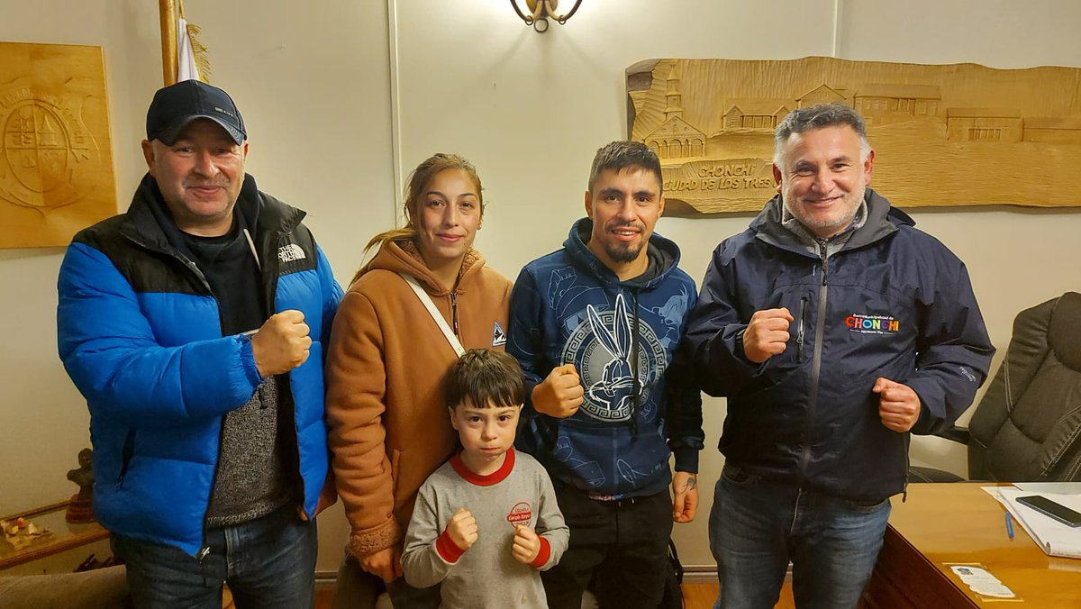 pschiloemanuel's tweet photo. Todos apoyar a nuestro Campeón Chilote Pancora Velasquez el 8 de julio en el Gimnasio de Castro en su defensa por el titulo latinoamericano 🥊 https://t.co/qdglPrTeHQ
