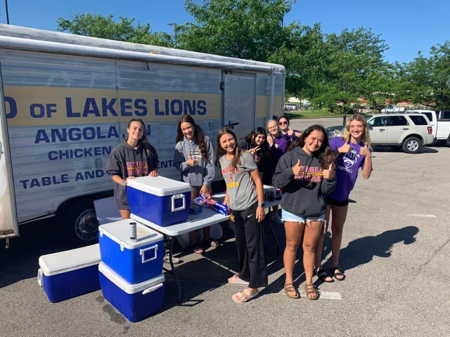 Land of Lakes Lions Club Chicken Fundraiser is TOMORROW!!!!
Saturday, June 17th
10am until sold out
Aspen Dental parking lot
$9.00 per half chicken
Looking forward to seeing everyone, and selling some great tasting chicken! Get there early, we sell out quickly!!! https://t.co/nDZhMUcoYB
