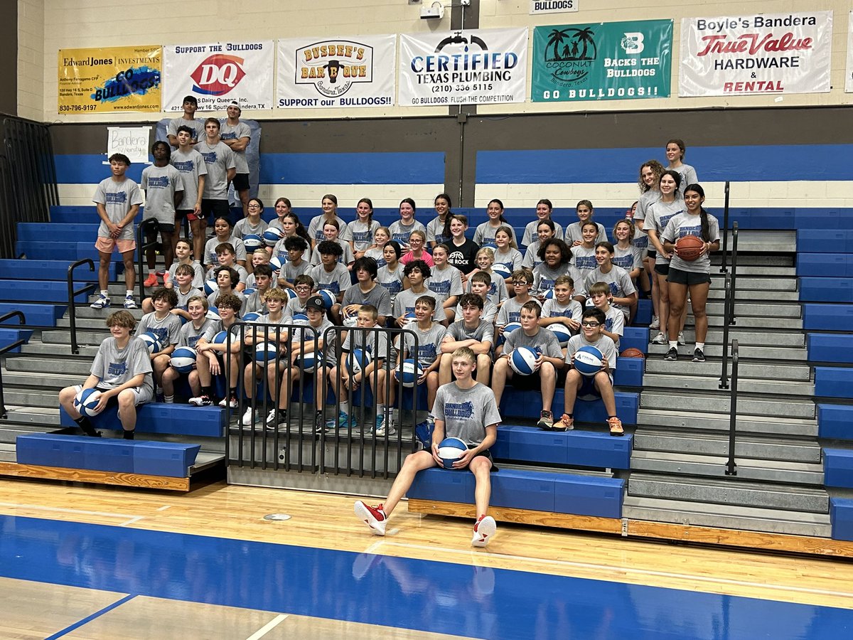 BanderaLadyHoop's tweet photo. Thank you to all coaches who helped out. Thank you future Lady Bulldogs for working hard. https://t.co/Zgb6ykdEpg