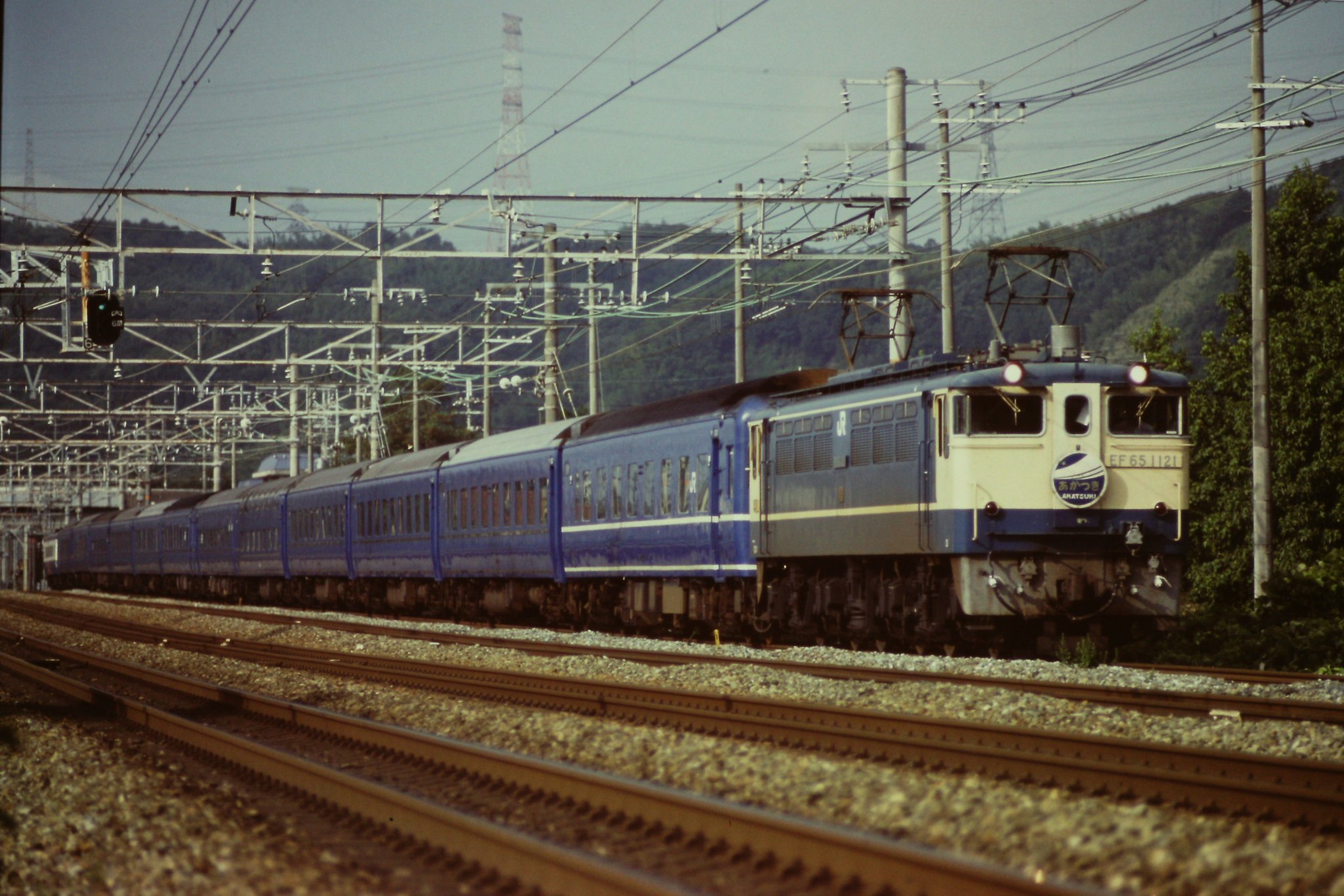 toyoko9375M on Twitter: "#みんなのブルトレ見せて 5 EF65 1121&14系あかつき 6 EF65 1105 ...