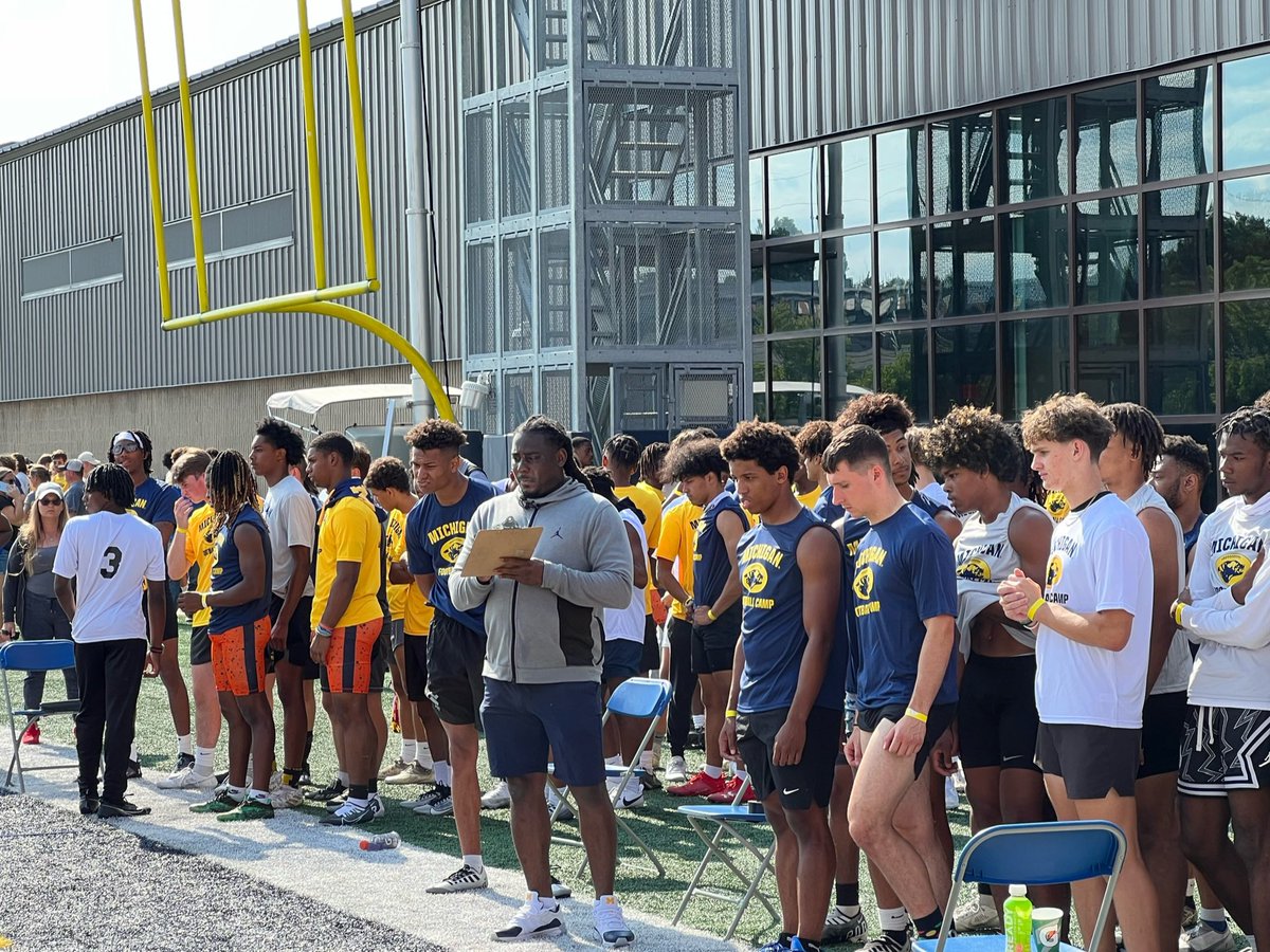 CarsonCurrie's tweet photo. As a multi-generation @UMichFootball fan, blessed to attend this camp.
@CoachJim4UM clocking 40s⏱️
@DenardX running the broad jump👟
@blake_corum & @Trilllroman watching💪
Even some #JackTalk🏈
Can't wait to come back to the @bighouse
@LT_FBRecruiting | #buiLTdifferent
#GoBlue 〽️ https://t.co/txb4KsX9B4