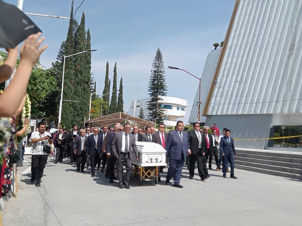 deepinsidelldm's tweet photo. Solo para recordar a Los hnos pastores disco is y encargados de edad avansada… se acuerdan que NJG les decia Que muy pronto saldra y los volvera a ver? pues no sera asi. Terminaran sus dias como este “pastor profeta” sin volver a ver a su “excelentisimo Apostol” https://t.co/NeOwWedCX3