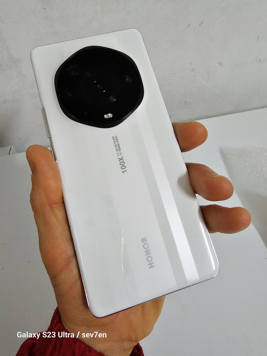 fabrizio_degni's tweet photo. Hello, my Honor Magic3 Pro+ received a massive firmware update with overall improvements.
Curious as usual to check the camera performances ๐
Security patches on May 2023. ๐
#Honor #honormagic3 #honormagic3proplus #firmware #updates #android https://t.co/ghodtYbi5V