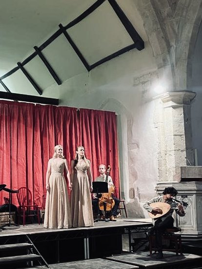 fair_oriana's tweet photo. Late night concert at Stour! Home at 1am and have loved bringing out programme to this festival. Thanks for having us! #earlymusic #renaissancemusic #ensemble #livemusic #stourmusic #classicalmusic #longlicefairoriana https://t.co/aNlWXud0CX