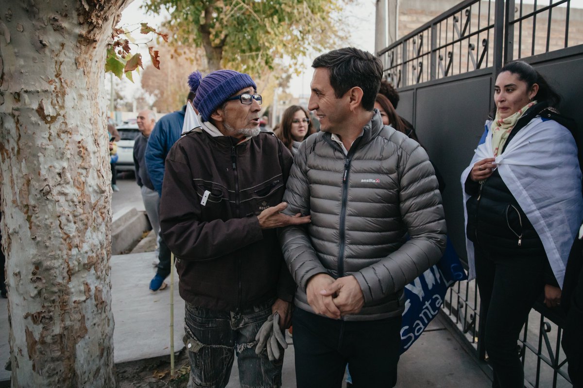 UxPSanJuan's tweet photo. Con la esperanza de continuar llevando el progreso a todo San Juan, acompañamos a @andinocristian, en una tarde llena de amor junto a las y los queridos santaluceños.

Vamos a seguir trabajando unidos, sin descanso, para consolidar este modelo que transformó nuestra provincia. https://t.co/dBHN4BbNaA