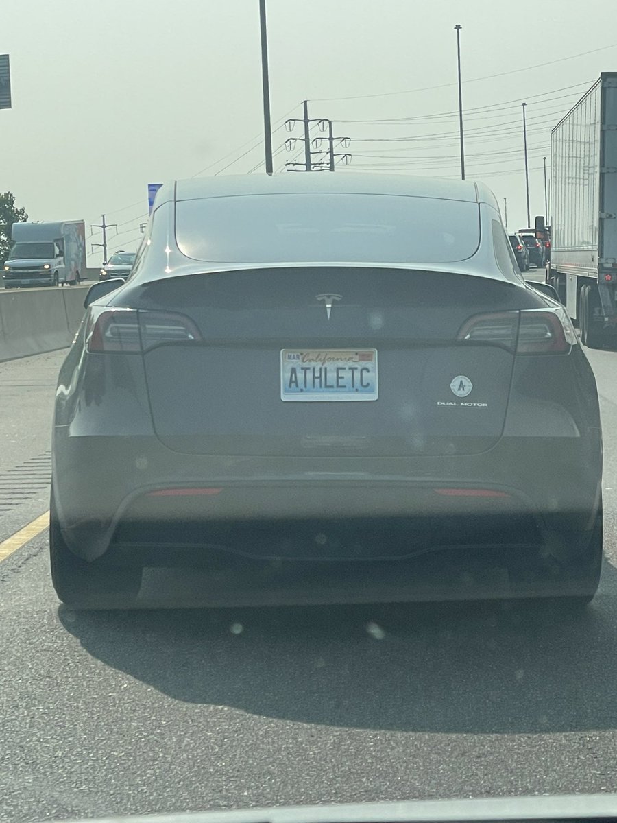 Oh hey, Bill 👋🏼 — <a href="/AthleticBrewing/">Athletic Brewing</a> 

Love the beers, tried to shout that through my window on I-95 N this morning.