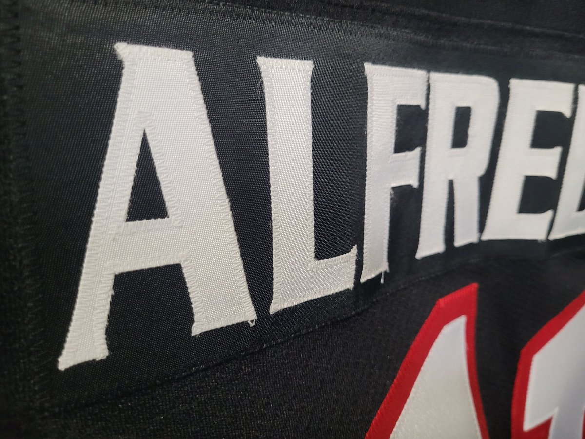 Huge shout out to Thomas @TPace98 for custom stitching up name and number kits on my jerseys. 

I've been trying to buy authentic Alfie jerseys and they have been hard to come by. 

Thomas, an absolute #Sens jersey aficionado did a professional job! 

FIVE STAR JOB @TPace98