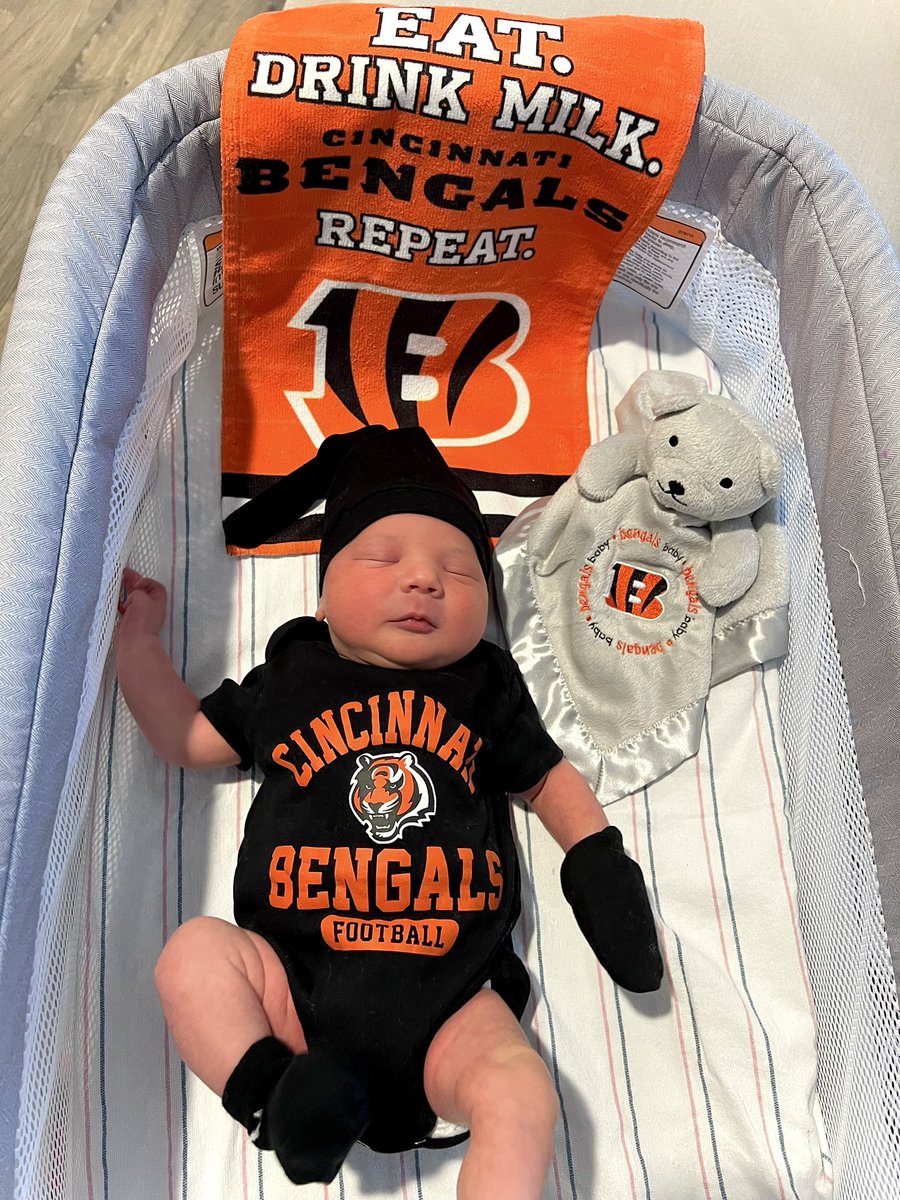 __HONCHO_'s tweet photo. Welcome to the world my precious bengals baby 🧡🖤 https://t.co/x61y2mkPuL