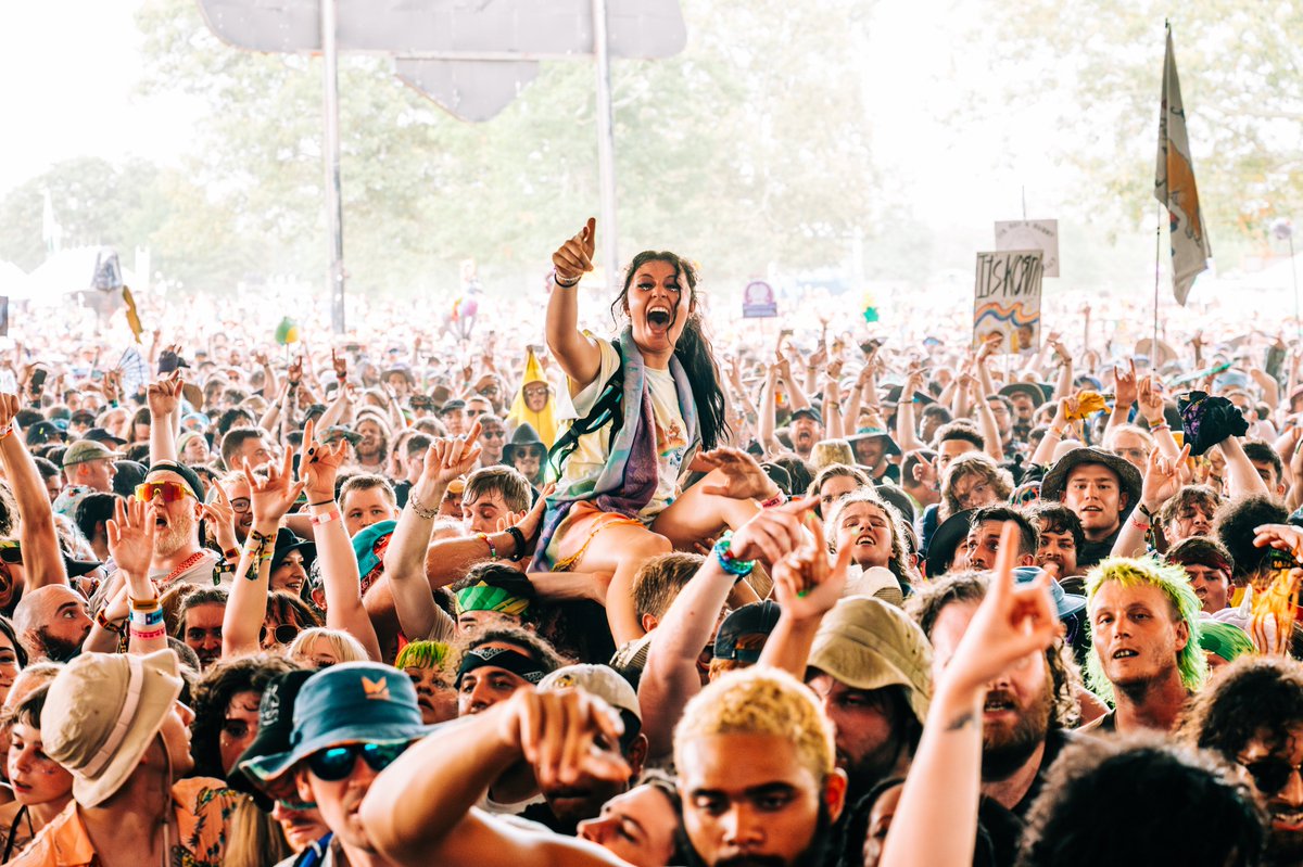 Bonnaroo's tweet photo. mosharoo with @knockedloose🤘 https://t.co/0MxyRuIb2o