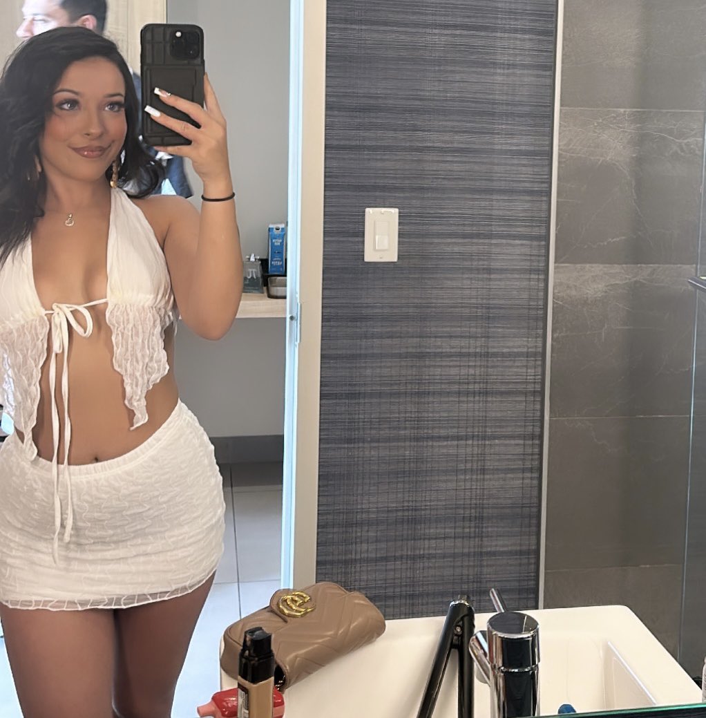 Kay 💋 (@adoreeekayy)  X