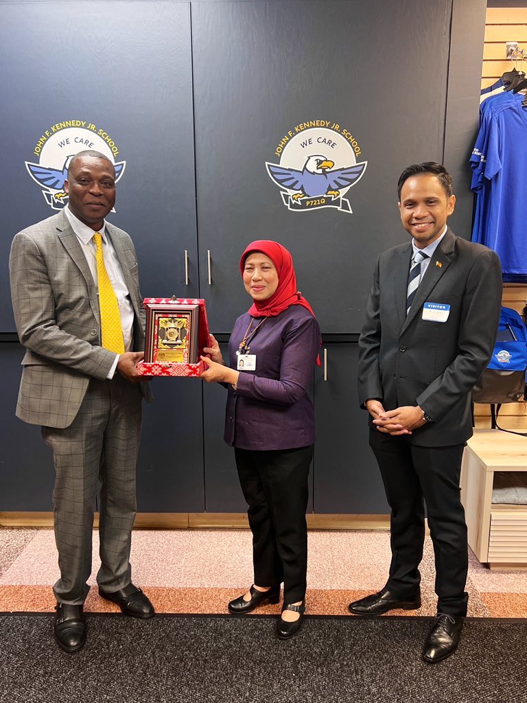 JFK Jr. School-721Q 🦅 tweet media