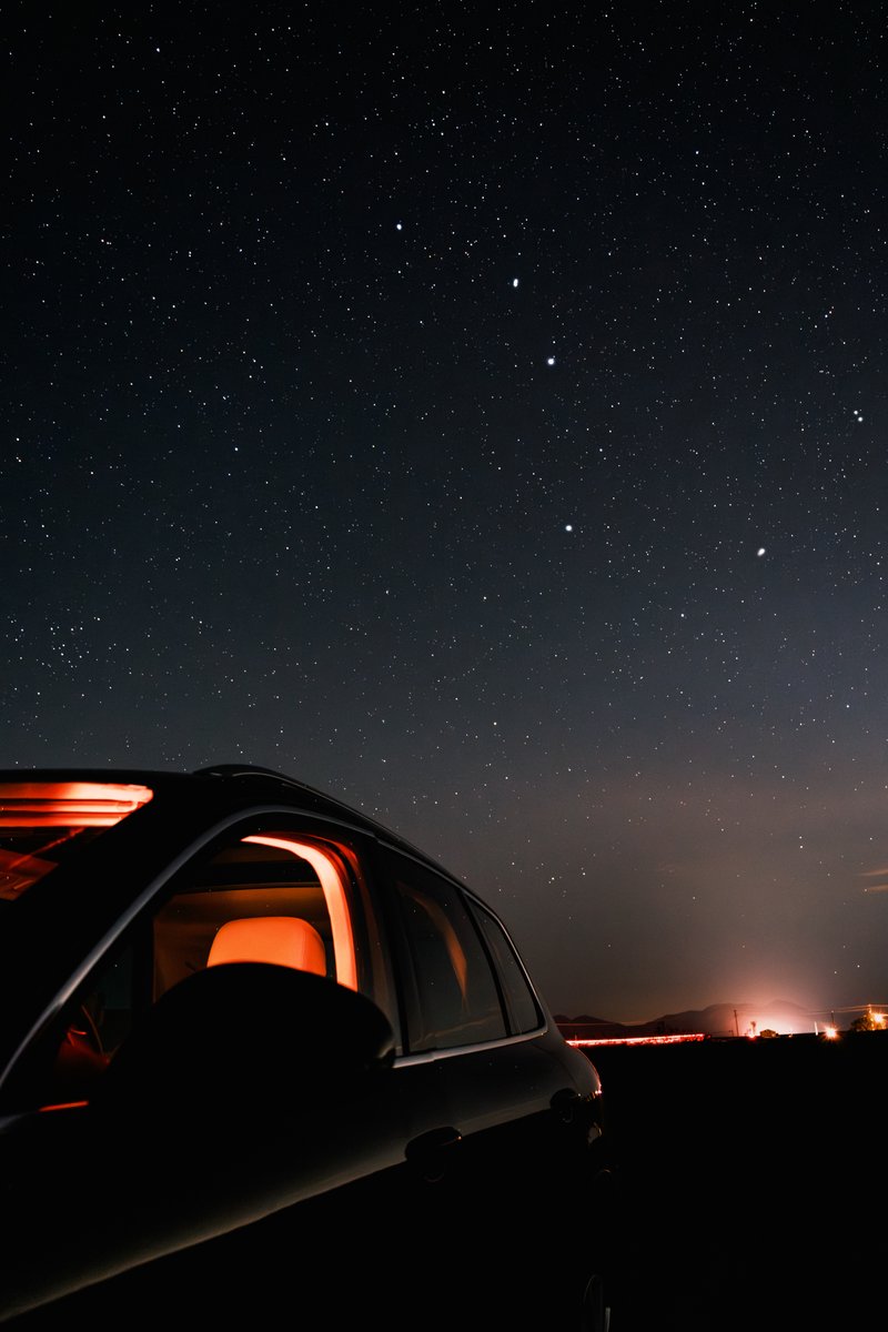 Same picture but w/o me in it for anyone who liked the vibes/colors but not my face 😭