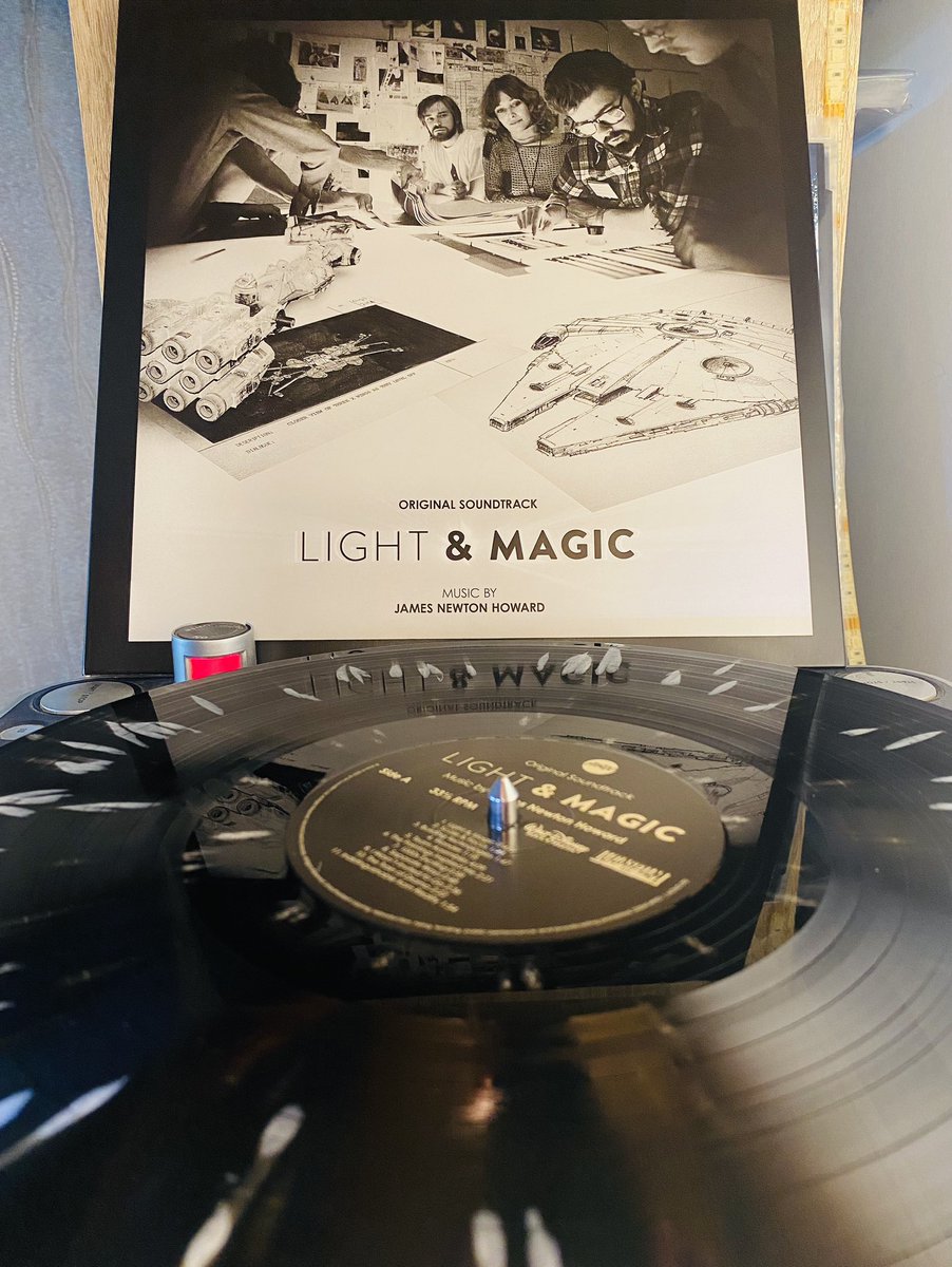 mrjohnnyandrews's tweet image. What a show this was! ❤️

#LightAndMagic (Original #Soundtrack) - #JamesNewtonHoward (2022, @MondoNews)