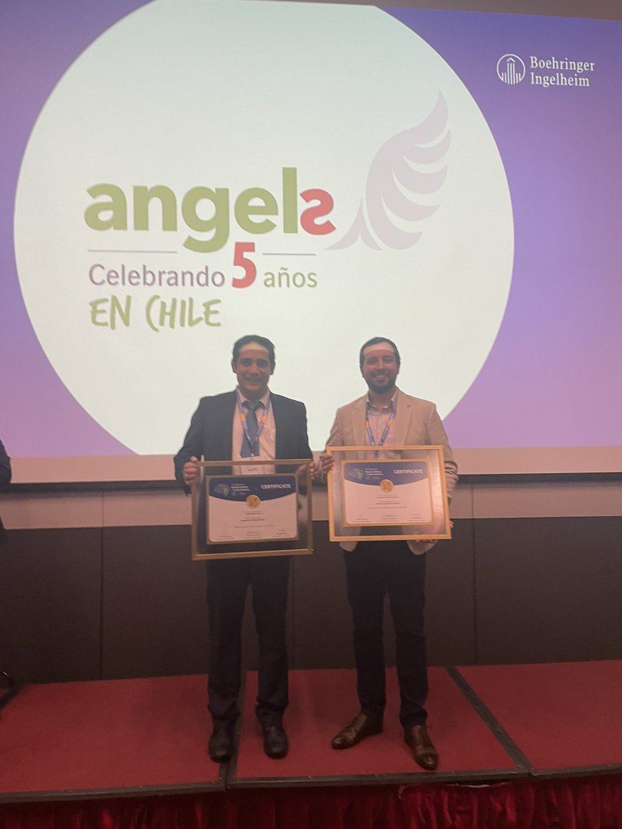 En 1 er Congreso <a href="/ACEVE_Chile/">ACEVE</a> 

Los doctores <a href="/vhnavia/">Victor Navia</a> y <a href="/andres_silva_p/">Andres Silva</a> reciben oficialmente sus Certificados de Centros de ACV de la <a href="/WorldStrokeOrg/">World Stroke Org</a> para sus hospitales <a href="/HospitalHPH/">Hospital Padre Hurtado</a> y <a href="/SoterodelRio/">Sótero del Río</a>, respectivamente

<a href="/sheilambrasil/">sheila martins</a> <a href="/SIECV_IASO/">SIECV-IASO</a> <a href="/ALATACV/">Alianza Joven Latinoamericana contra el ACV</a> <a href="/ministeriosalud/">Ministerio de Salud</a>