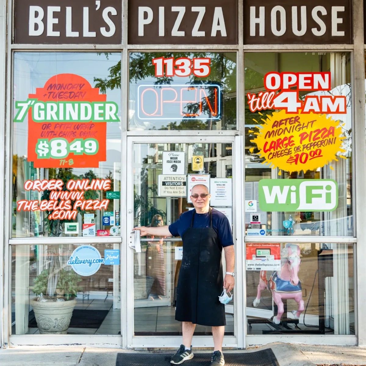Bell's Greek Pizza tweet media