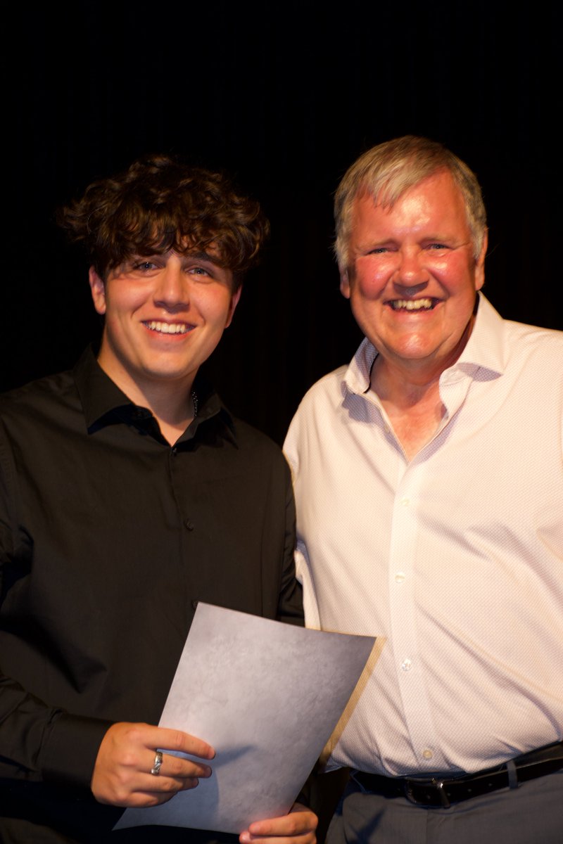 Vanessa Lobato (@vanessalobato00) on Twitter photo Great evening celebrating sport achievement at @PeForest <a href="/ForestWinnersh/">ForestSchool</a> with <a href="/CliveTyldesley/">Clive Tyldesley</a> who was inspiring and generous. A legend who congratulated every winner, posed for photos despite the insane heat and stayed to kick off our auction with some great prizes. #wokingham Great evening celebrating sport achievement at @PeForest <a href="/ForestWinnersh/">ForestSchool</a> with <a href="/CliveTyldesley/">Clive Tyldesley</a> who was inspiring and generous. A legend who congratulated every winner, posed for photos despite the insane heat and stayed to kick off our auction with some great prizes. #wokingham