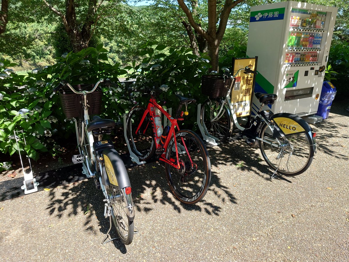 EMONDA_ALR6_SL6's tweet photo. 今日は、ここまでにしといてやるw
#ロードバイク
#エモンダ
#EMONDA
#RedBeco
#赤ベコ https://t.co/ufRRgRl0Pn