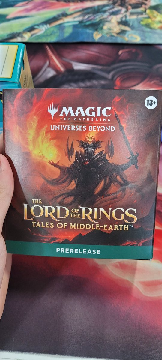 MissaurusRex's tweet photo. Prerelease box is so cool!! https://t.co/drRzgfgnkY