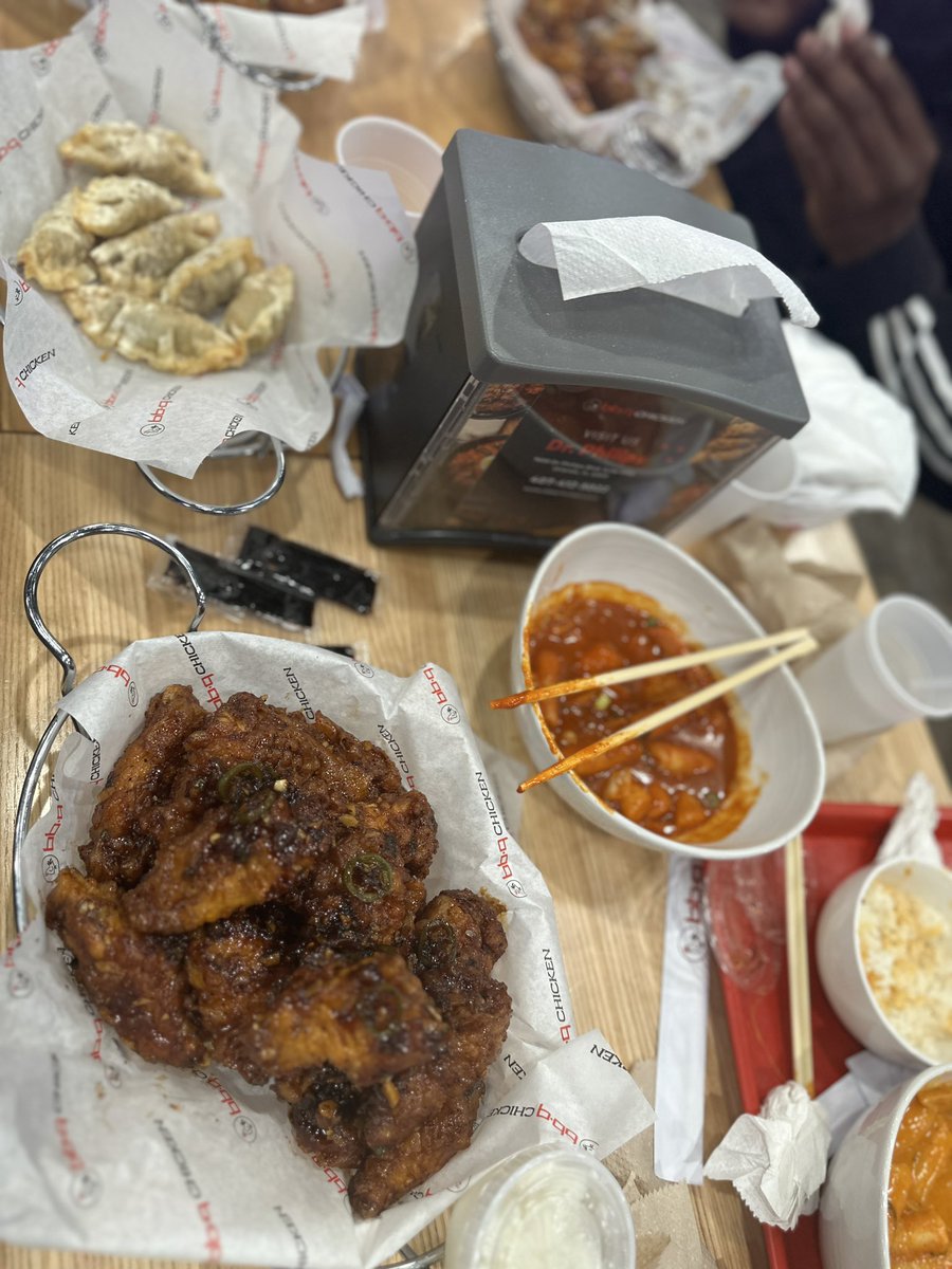 Street Fighter training partners reunited thanks to 6. Checking out a new Korean Chicken place next to my house then streaming some SF6 with @CJ_Truth on the Twitch afterwards. 

The chicken and Fish cakes are fire