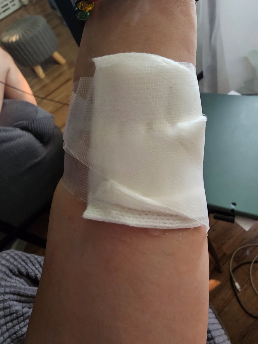 3ntr0_P's tweet photo. You know what would make this sad day better?, a 2nd degree burn the size of this gauze π https://t.co/XxVaIruWTp