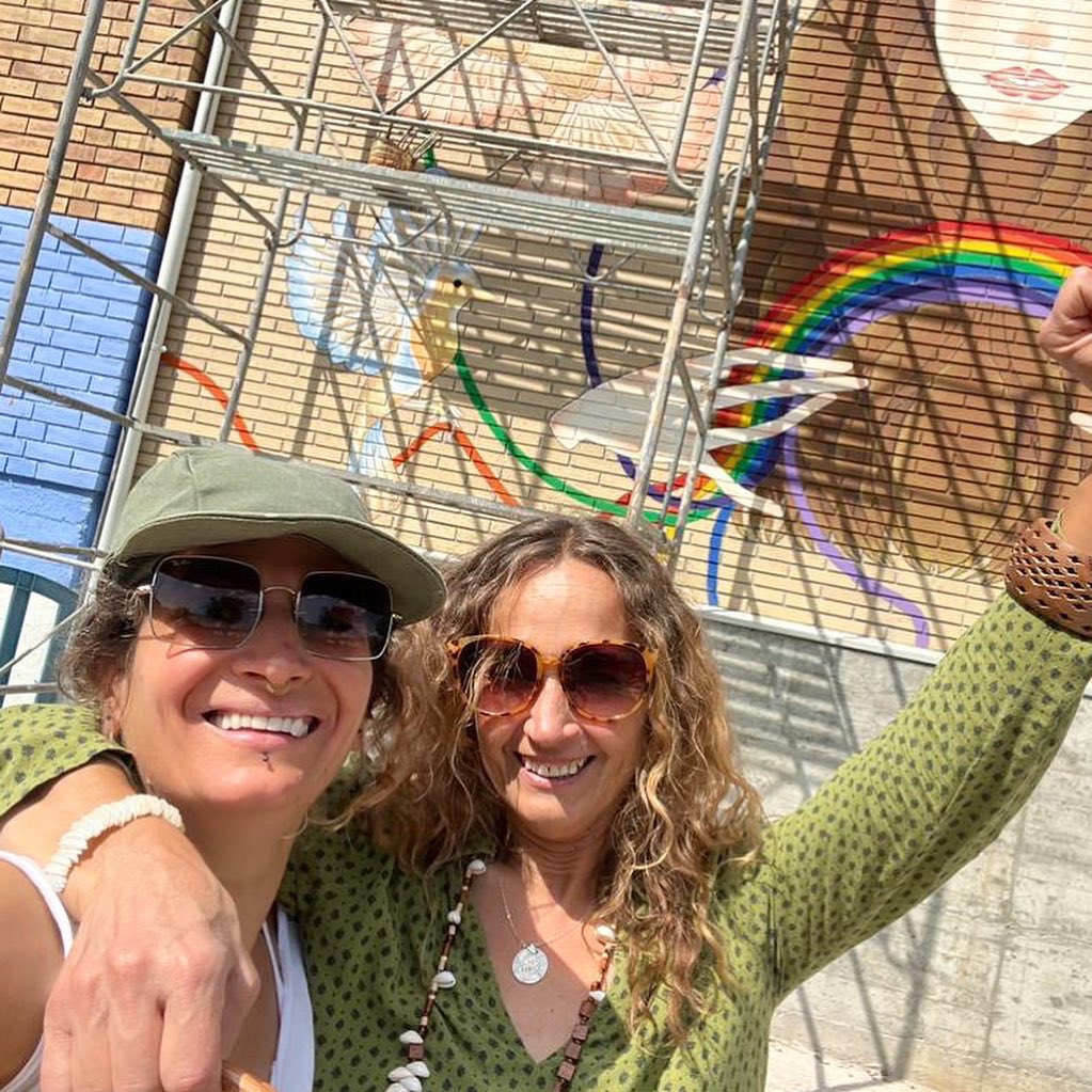 nuriavall_'s tweet photo. . “the school and the rainbow” .

. whilst on the verge of finishing the wall .

. what a mind-blowing gift .

. bestfriend stop-off .

. sussi .

•

. @50anysescolaguillem .

. @susagnariuserra . @elquerolvell . https://t.co/0SOHtI1yz7