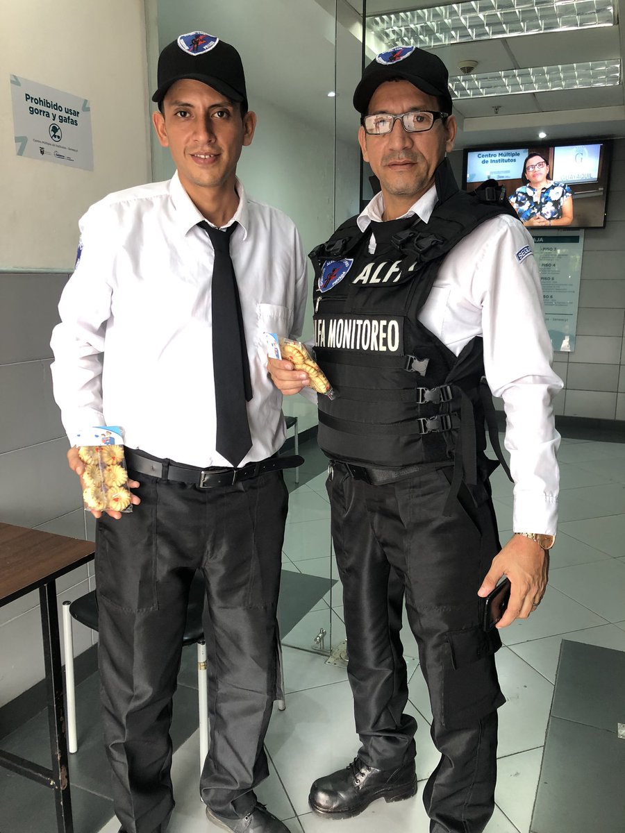 istg_ec's tweet photo. Celebramos a los papás del ISTG con un pequeño detalle en su día 🥰. Queremos agradecer a papá por su amor incondicional, su apoyo y su dedicación ❤️

¡Les deseamos un feliz Día del padre!

#diadelpadre #mipapa #istg https://t.co/9otisP0CDA