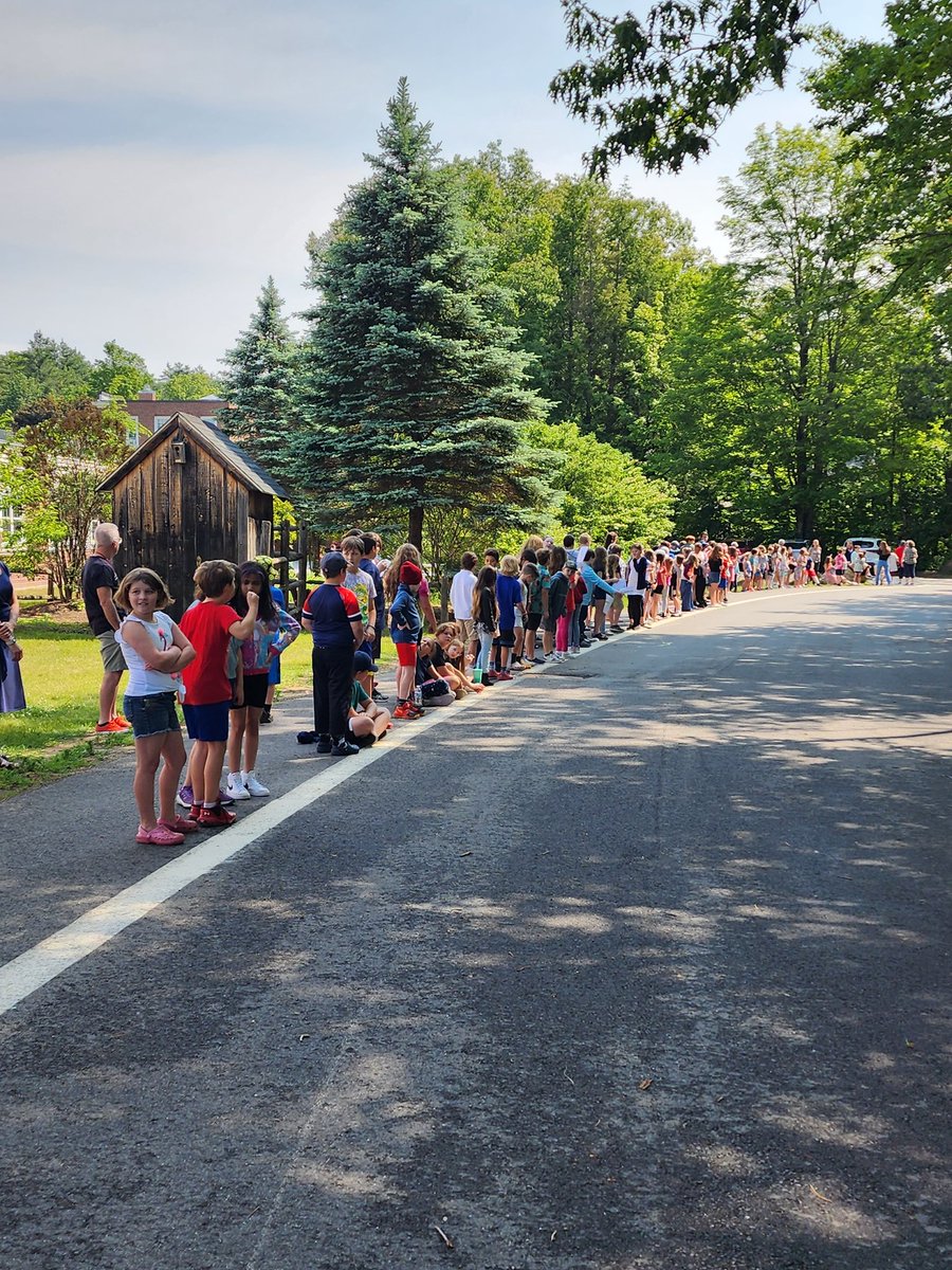 kgillett_hdes's tweet photo. Very thankful for another successful and emotional 5th grade celebration! I can't wait to see what you all do in Middle School! ๐ฅฐ #HDESPride https://t.co/K3Kq1ZHDRP