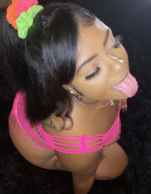 Do you want head first? 😂 Or Backshots?!🍆💦 https://t.co/T7kg1iHa2e<a href="/tag/sports"class="tags"><span>#sports</span></a><a href="/tag/swedish"class="tags"><span>#swedish</span></a><a href="/tag/nuru"class="tags"><span>#nuru</span></a><a href="/tag/stretches"class="tags"><span>#stretches</span></a><a href="/tag/deeptissue"class="tags"><span>#deeptissue</span></a>